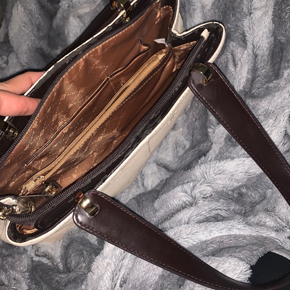 Hangbag - Picture 5 of 8